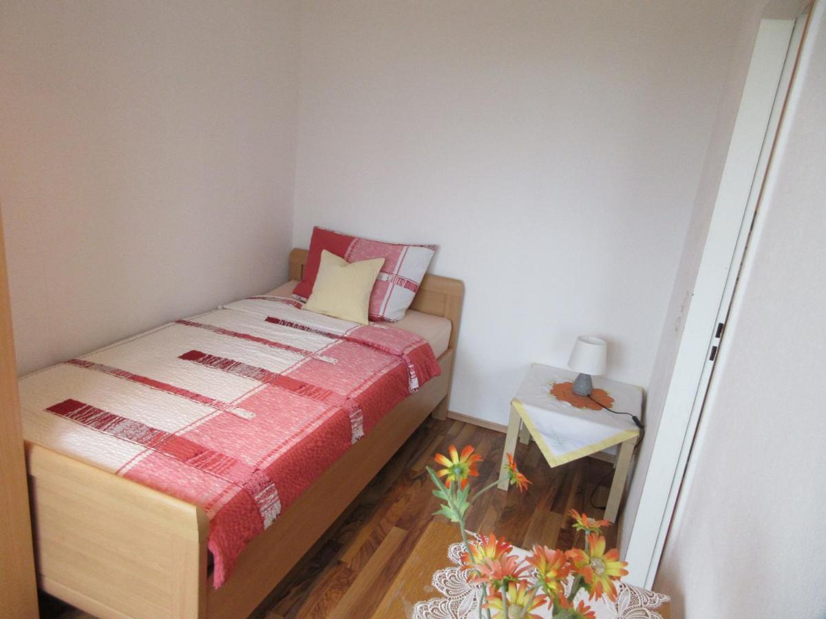 Private Apartment Near Fair Ground 하노버 외부 사진