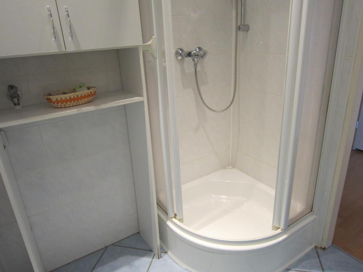 Private Apartment Near Fair Ground 하노버 외부 사진